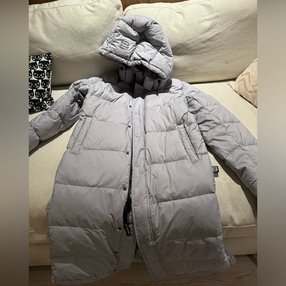 Aritzia Gray Puffer Jacket - Picture 15 of 16